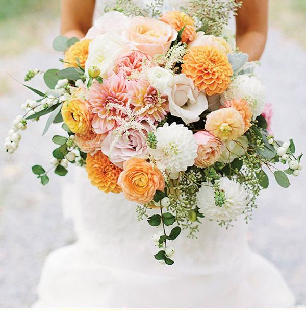 جدیدترین دسته‌ گل عروس طبیعی با رنگ‌هایی شبیه خورشید