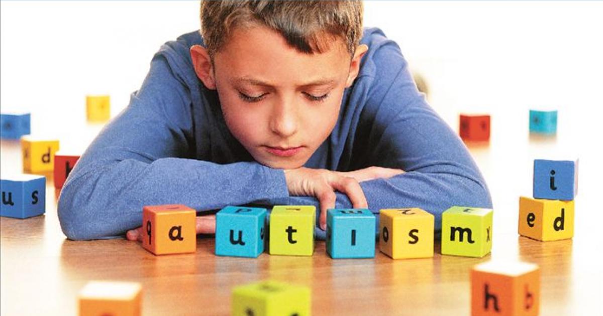 بیماری اوتیسم چیست و راه های درمان آن
