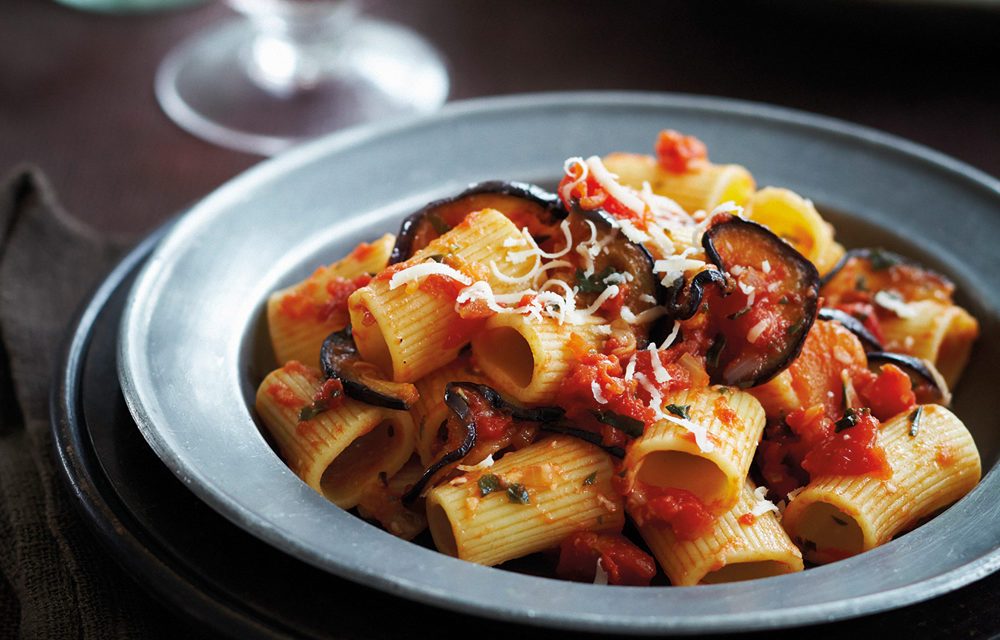 طرز تهیه پاستای ایتالیایی اصیل و خوشمزه؛ پاستا ایتالیایی پنه ساده سبزیجات با سس خوشمزه