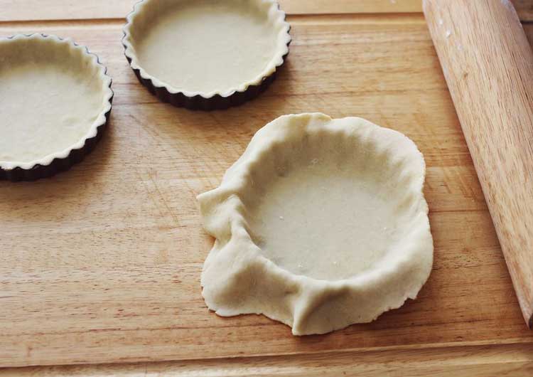 طرز تهیه خمیر پاستری برای شیرینی پای کدو حلوایی و انواع کیک و شیرینی