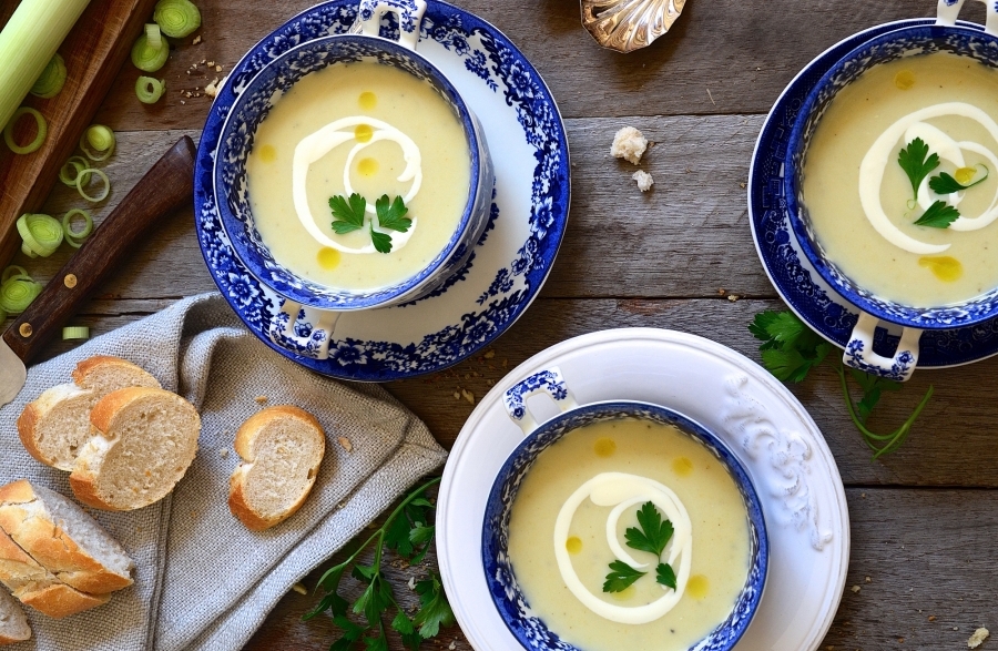 طرز تهیه ساده سوپ فرانسوی خامه‌ای + تاریخچه جالب سوپ