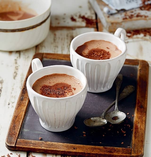 تفاوت میان هات چاکلت یا شکلات داغ با کاکائو داغ چیست؟