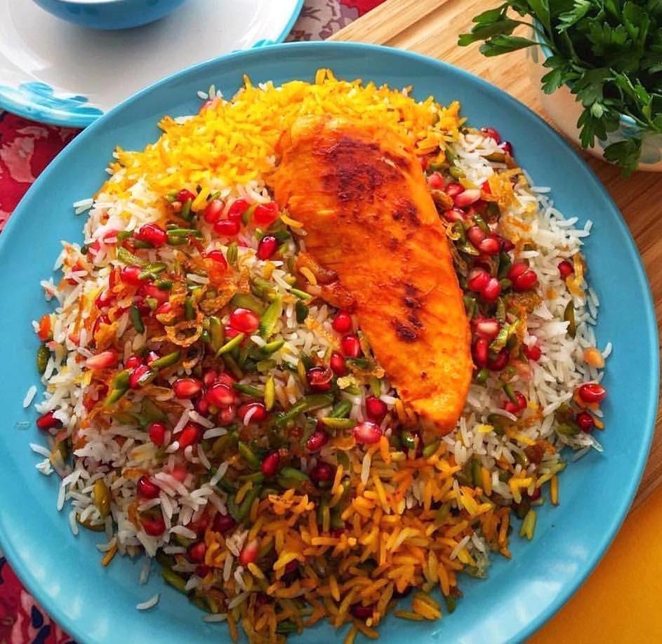 طرز تهیه ساده انار پلو مجلسی با مرغ برای شام شب یلدا+انار پلو شیرازی و قزوینی