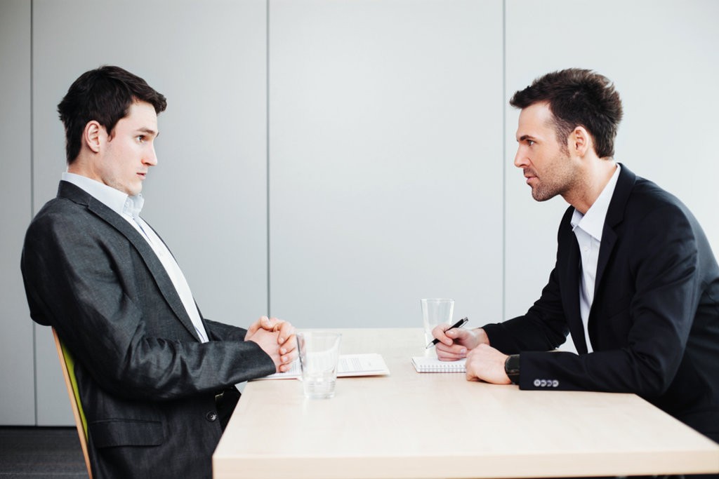 10 تکنیک‌ زبان بدن در مصاحبه استخدامی برای تضمین قبولی در مصاحبه