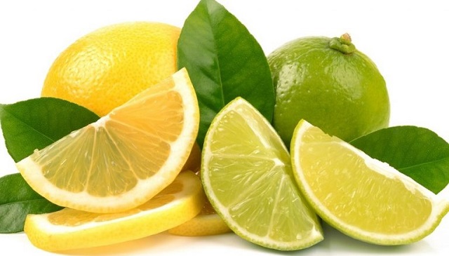 آب لیمو ترش یک ماده غذایی پاکسازی کبد