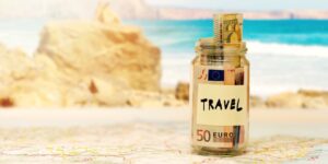 قبل از برنامه‌ریزی سفر، پول پس‌انداز کنید