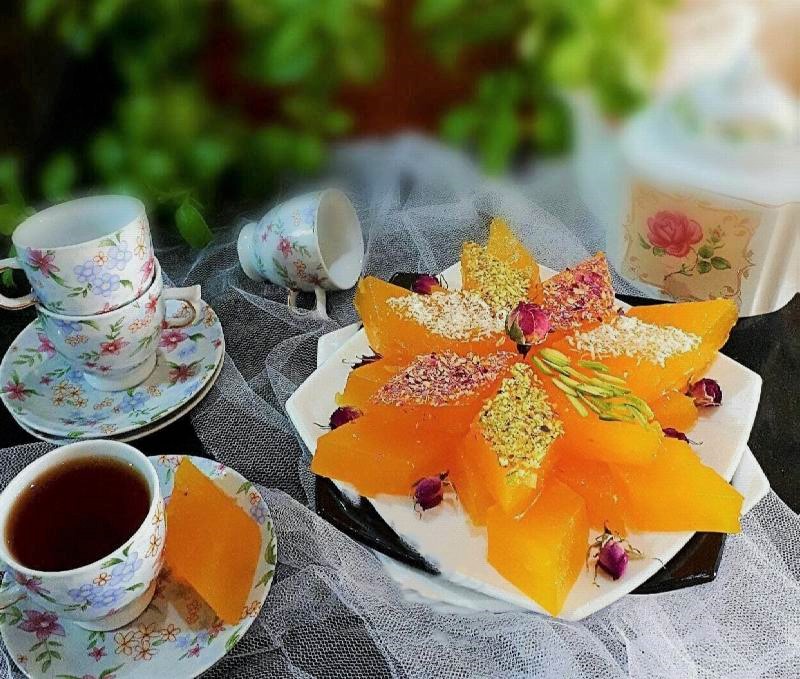 طرز تهیه اصلی شیرینی مسقطی کشدار و ساده با زعفران یا گلاب برای عید نوروز