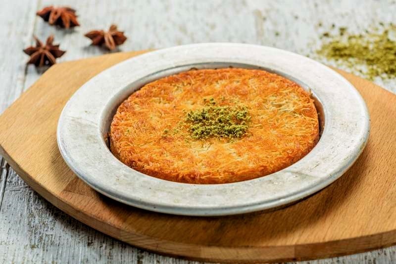2 طرز تهیه دسر کنافه پنیری ترکی در فر یا بدون فر در ماهیتابه