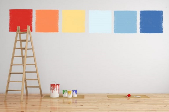 برای انتخاب و ترکیب رنگ دکوراسیون داخلی منزل همیشه رنگ‌ها را ابتدا روی دیوار امتحان کنید