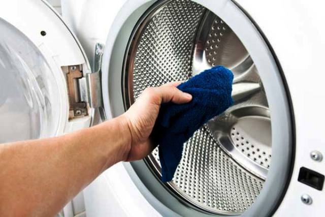 جرم گیری ماشین لباسشویی ؛ چطور بعد از هر بار استفاده از ماشین لباسشویی آن را تمیز کنیم؟