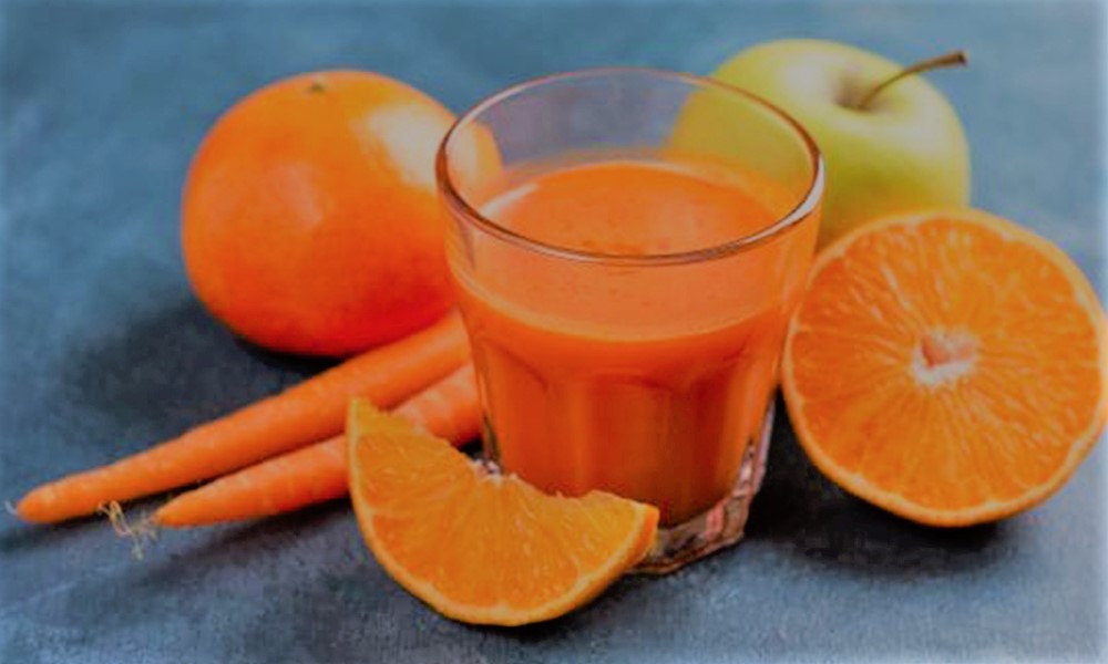 1- نوشیدنی سیب، هویج و پرتقال برای درمان سرماخوردگی
