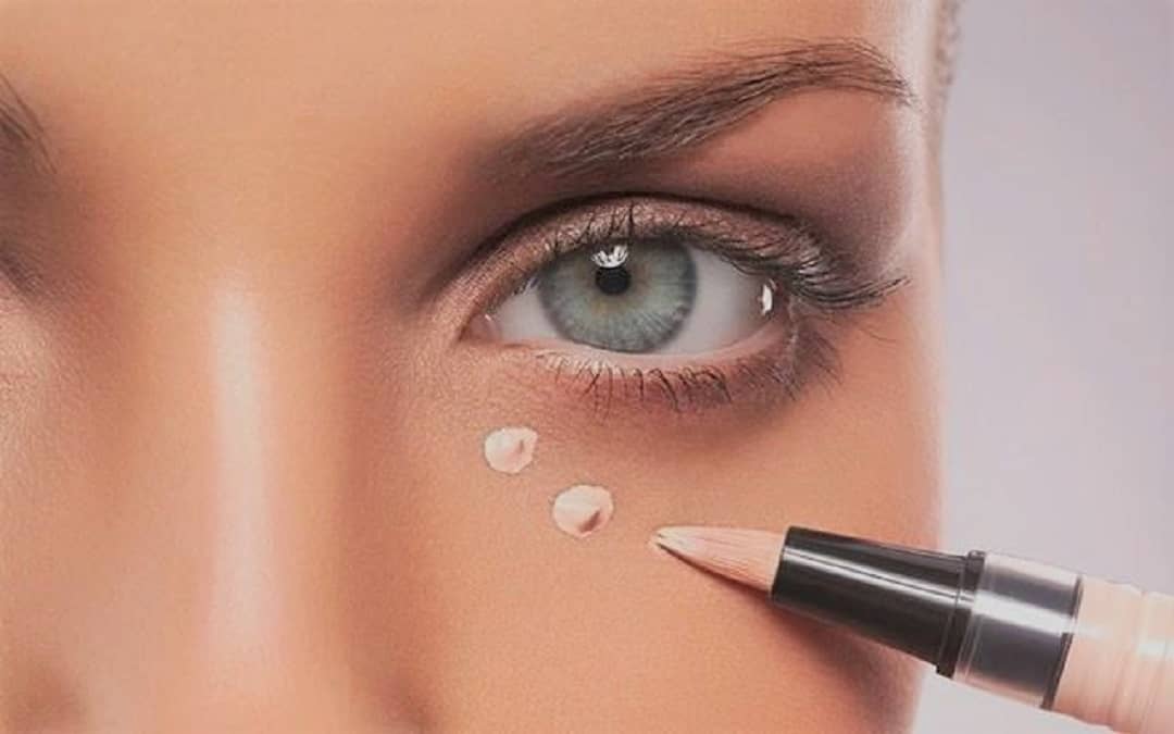 معرفی انواع کانسیلر و نحوه استفاده از آن‌ها در آرایش