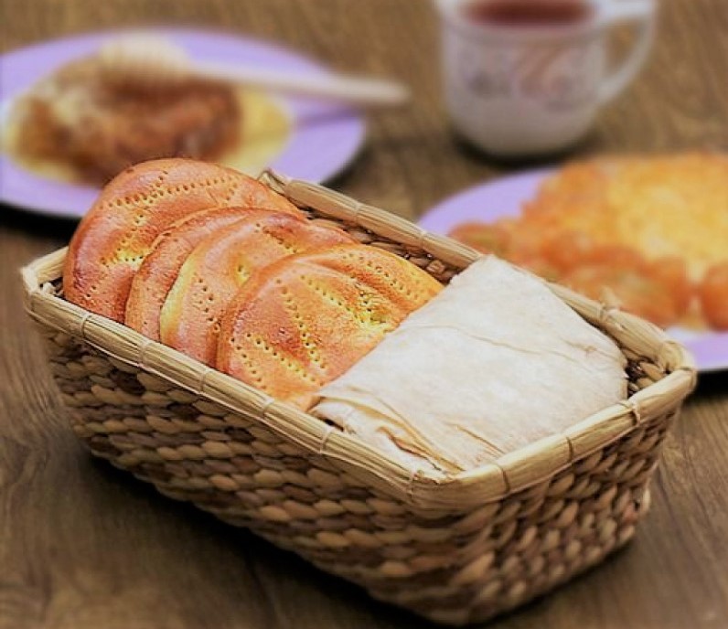 طرز تهیه نان فطیر خانگی (شیرمال) + فوت و فن انواع نان فطیر مغزدار و ساده