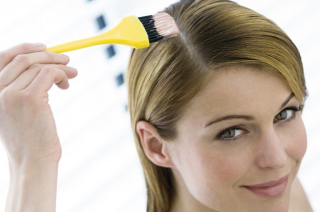 آموزش کامل رنگ کردن مو در منزل ؛ نسبت رنگ و اکسیدان و مدت ماندن رنگ مو
