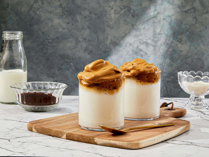 5 طرز تهیه قهوه دالگونا بدون همزن | ترفندهای شل نشدن فوم دالگونا