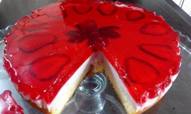 طرز تهیه شارلوت موس توت فرنگی