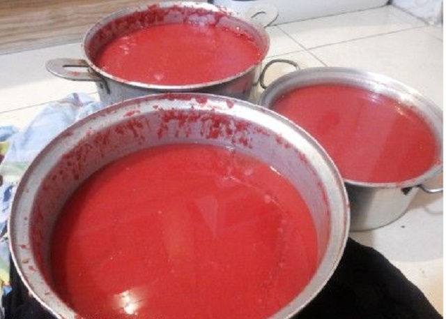 دستور پخت و طرز تهیه رب گوجه در خانه