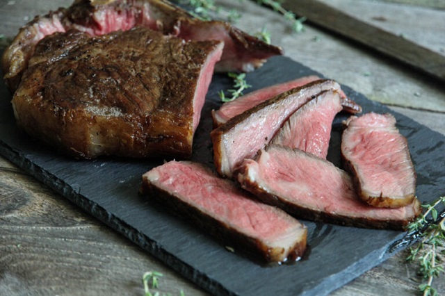 بهترین قسمت‌های گوشت برای درست کردن یک استیک حرفه‌ای و آبدار کدامند؟