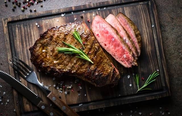 بهترین طرز تهیه استیک گوشت حرفه‌ای رستورانی در ماهیتابه با درجات مختلف