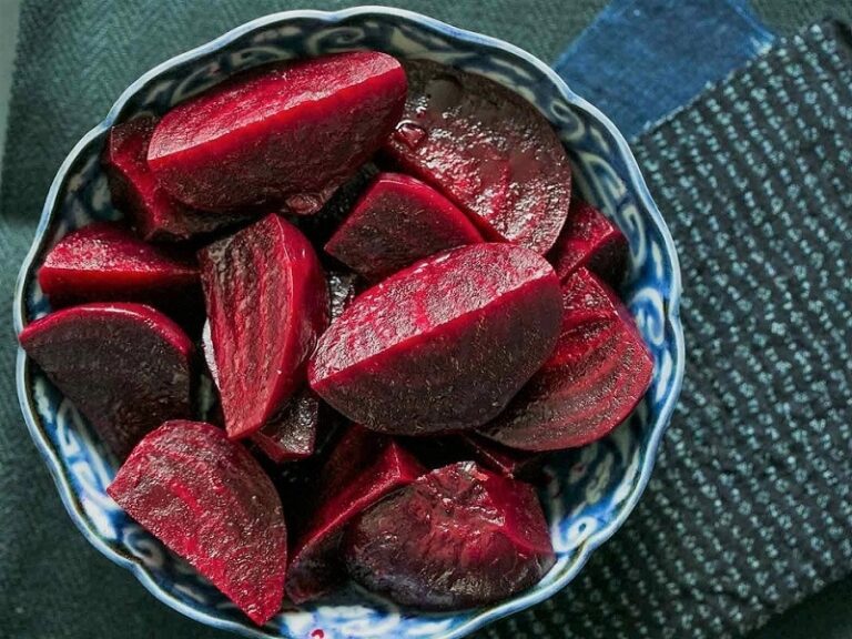 ۴ طرز تهیه لبو قرمز و خوشمزه در قابلمه، زودپز، فر و مایکروفر به روش ...