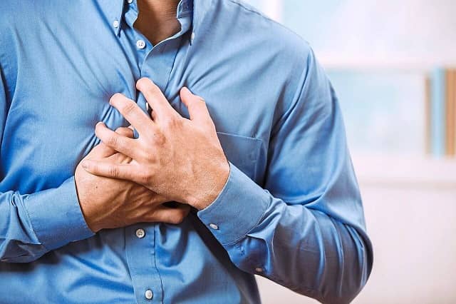 بیماری قلبی از بیماری‌های شایع پاییزی با علائمی شبیه کرونا
