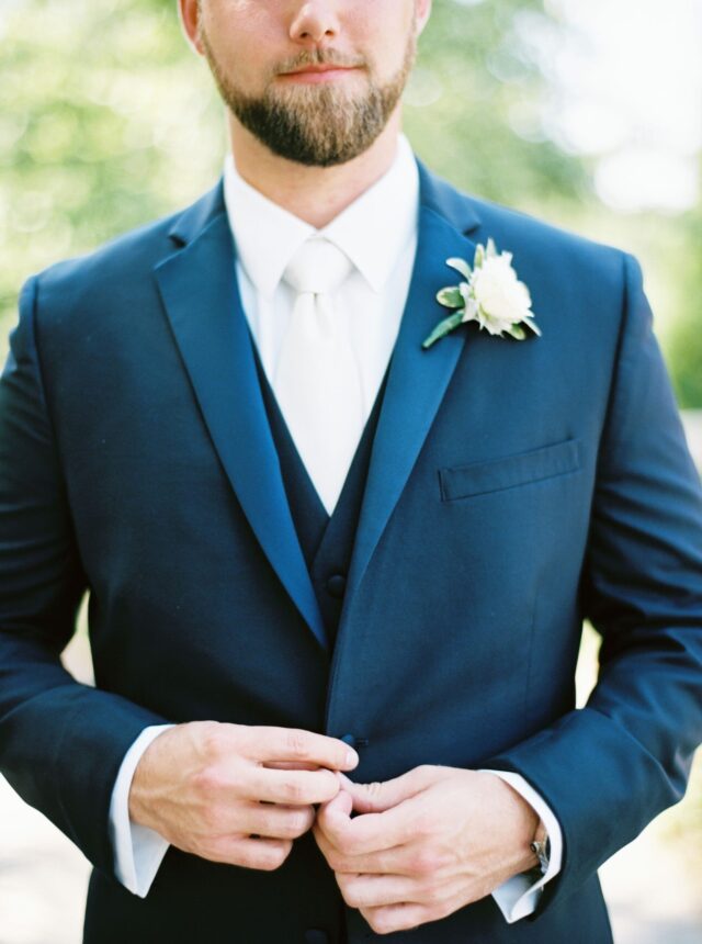 کراوات سفید؛ کد لباس رسمی مردانه
