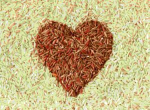 خواص و مضرات برنج قهوه‌ای برای لاغری و سلامت قلب