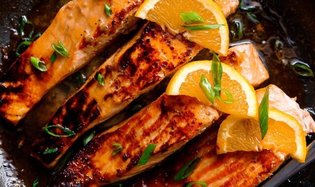 طرز تهیه ماهی سالمون رستورانی با سس پرتقال + فوت و فن‌ها و نکات مهم