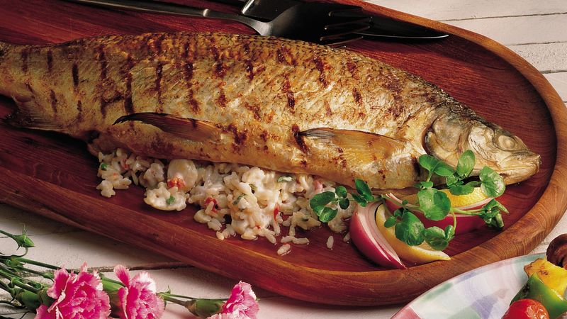 طرز تهیه ماهی سفید شکم پر در فر و ماهیتابه به روش اصیل گیلانی