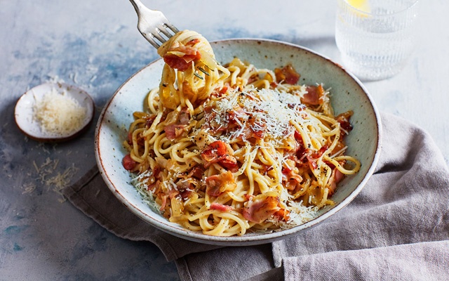 طرز تهیه اسپاگتی کاربونارا