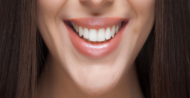 مصرف چه خوراکی‌هایی باعث زرد شدن دندان می‌شود؟