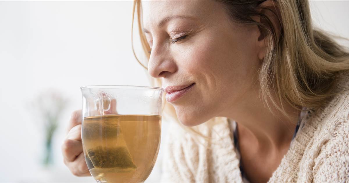 برای کاهش وزن در میانسالی چای سبز بنوشید