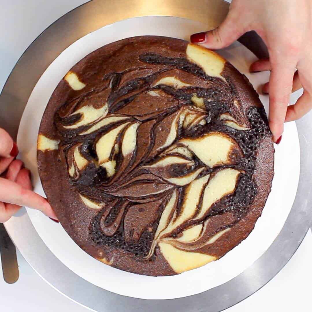 طرز-تهیه-کیک-ماربل-وانیلی-و-شکلاتی