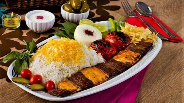 طرز تهیه ۱۵ کباب مجلسی ایرانی در خانه به روش بازاری و رستورانی