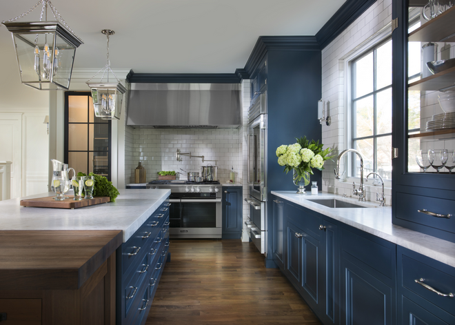 استفاده از رنگ آبی در طراحی دکوراسیون داخلی آشپزخانه
