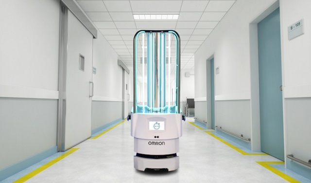 همکاری ربات و ضدعفونی کننده  UV-C