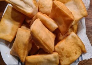 طرز تهیه نان پیشی ترکیه ای سریع