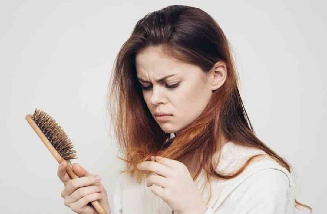 درمان انواع مشکلات مو و پوست سر از ریزش مو و موخوره تا شپش