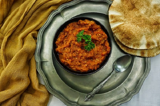 روش پخت انواع مختلف میرزا قاسمی | طرز تهیه میرزا قاسمی با مرغ