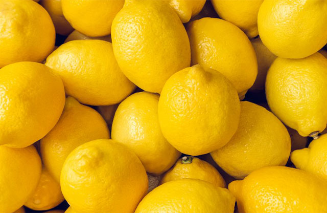 لیمو ترش از غذاهای مضر در تابستان