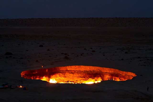 دروازه جهنم؛ آتش ابدی دوزخ در ترکمنستان از عجیب ترین مکان های دنیا