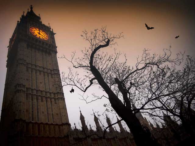 برج لندن: قلعه ای در تسخیر کلاغ ها و ارواح