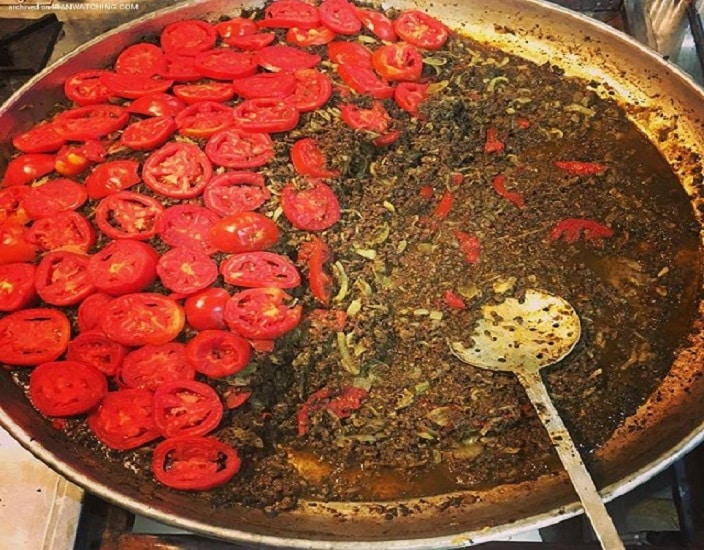 مراحل طرز تهیه جغور بغور شیرازی با جگر سفید چرخ کرده