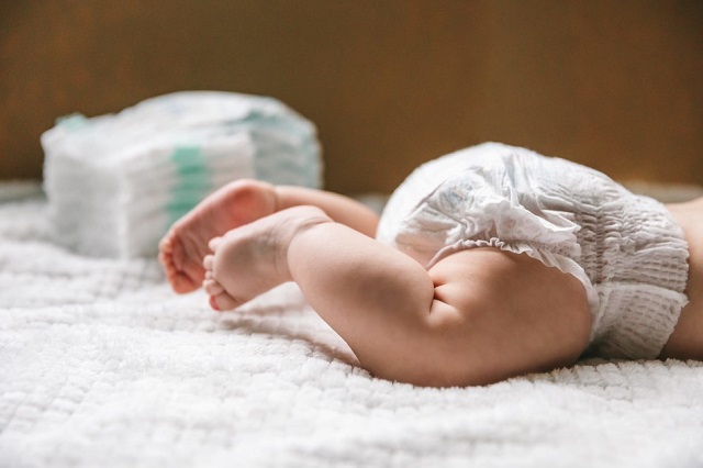 پوشک نوزاد از وسایل ضروری برای نوزاد در بیمارستان