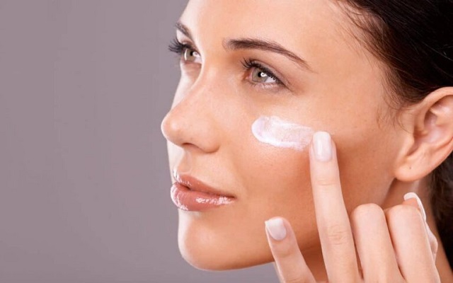علت ماسیدن آرایش و کرم پودر و ضد آفتاب روی پوست چیست