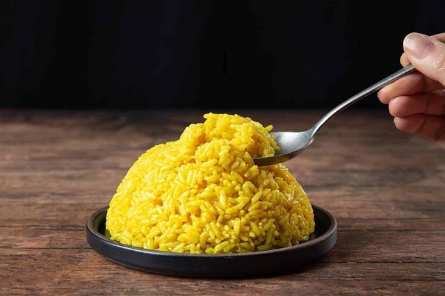 طرز تهیه برنج زعفرانی (روش اول)