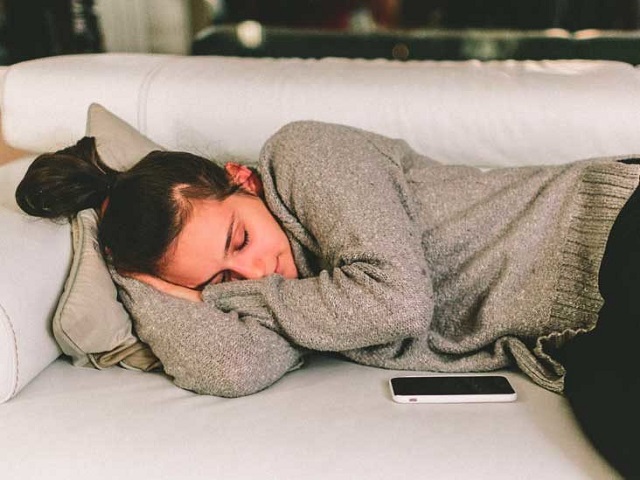 داشتن خواب منظم برای تنظیم قاعدگی اهمیت زیادی دارد