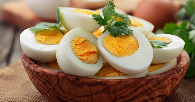 تخم مرغ، از خوراکی های مفید برای عضله سازی
