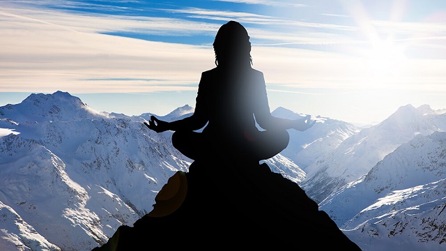 کاهش استرس و اضطراب با تمرینات یوگا در صبح