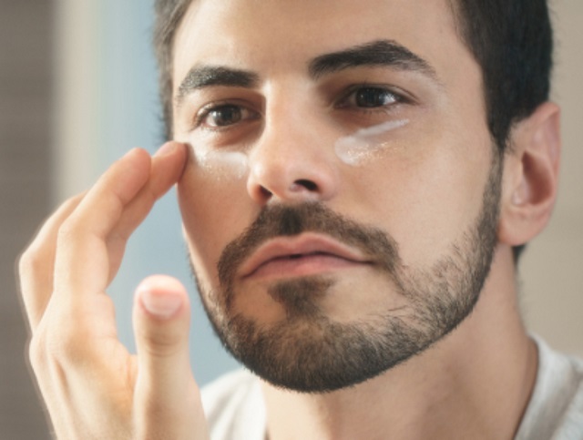 داشتن یک روتین مراقبت از پوست، بهترین روش برای جلوگیری از پیری پوست مردان